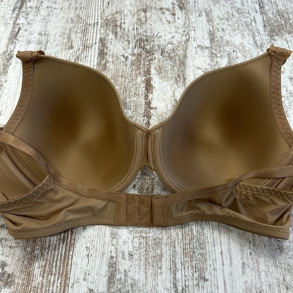 Natori Tan Bra - Picture 6 of 10